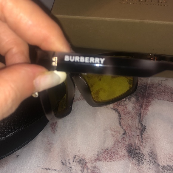 Authentic Burberry Sunglasses - Picture 6 of 8